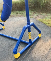 Stable A-frame base on dog agility tire jump