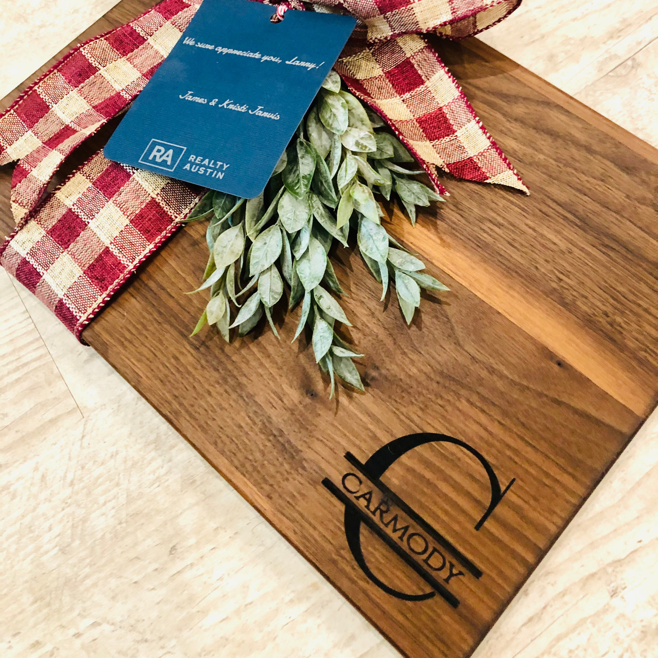 Small Walnut Cutting Board – stonewondesigns