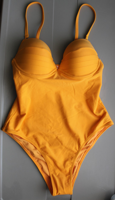 New With Tags Cupshe Swimsuit size large