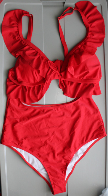 New Cupshe Cutout Swimsuit size XL