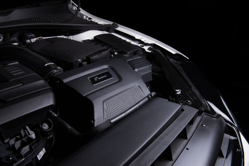 Racingline R600 Evo cold air intake in an MQB engine bay