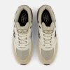 NB Numeric Andrew Reynolds 933