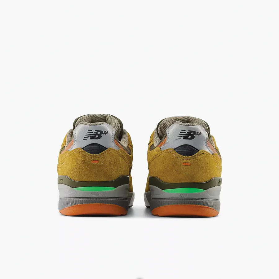 NB# 933 Andrew Reynolds Brown/Brown skateboarding shoes