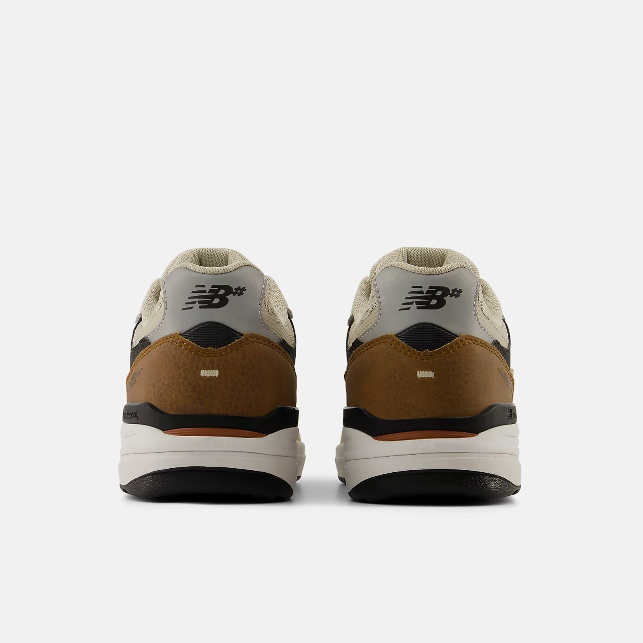 NB Numeric Andrew Reynolds 933