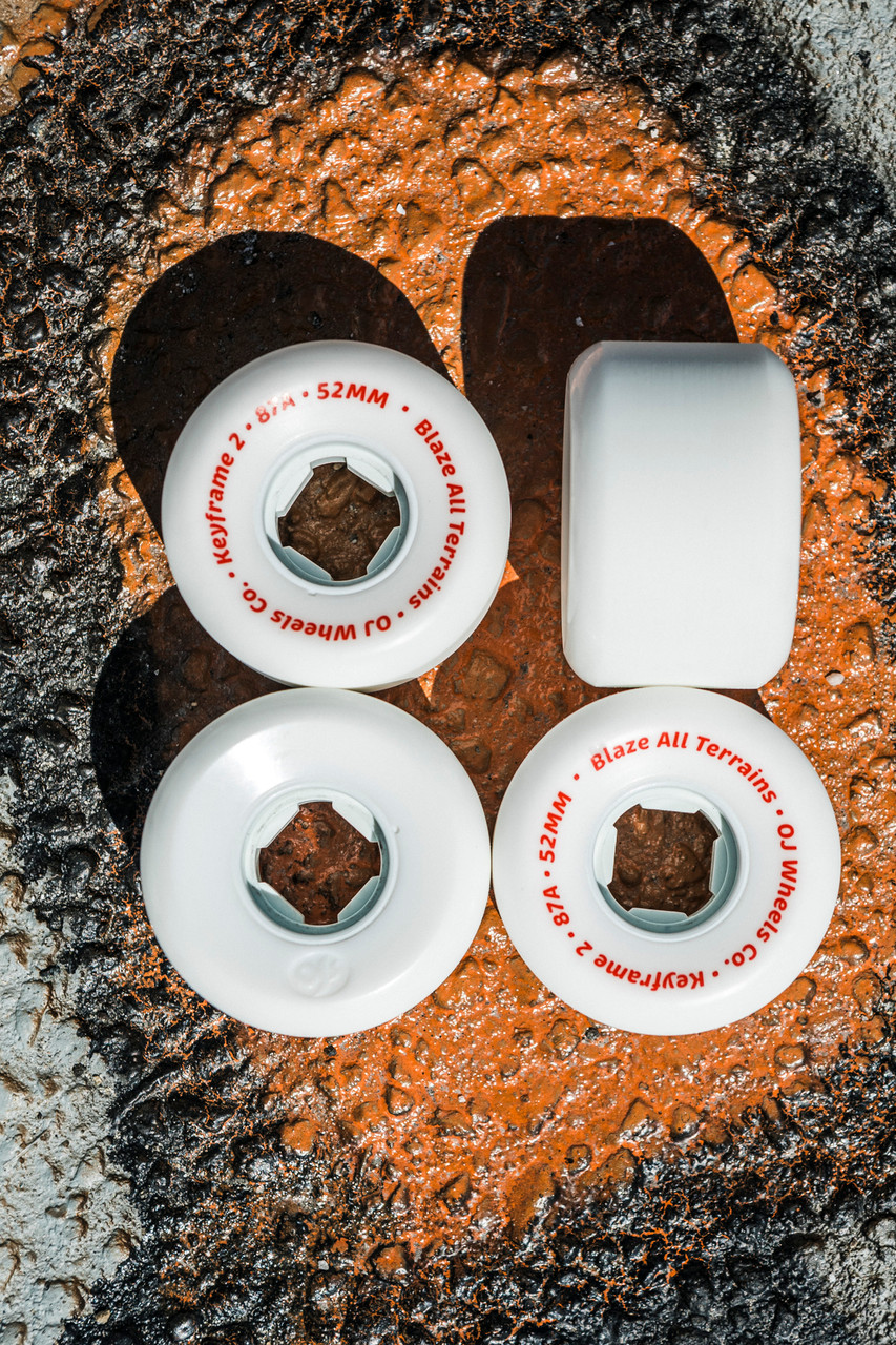 OJ 87a Keyframe 2 - White Wheels