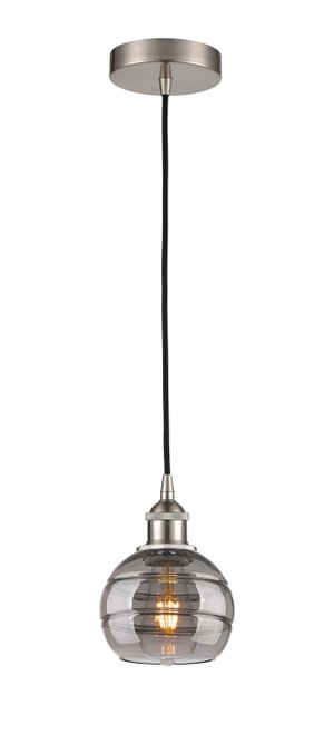 manufacturer_finish:Brushed Satin Nickel|manufacturer_glass:Light Smoke Rochester