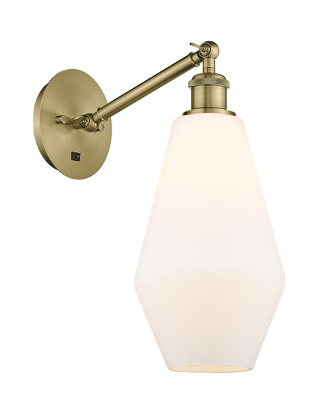manufacturer_finish:Antique Brass|manufacturer_glass:Cased Matte White Cindyrella 7|light_output:220.00lm|color_temperature:2200K|cri:99