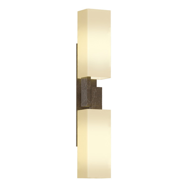 manufacturer_finish:Bronze|light_source:Incandescent|voltage:120.00V