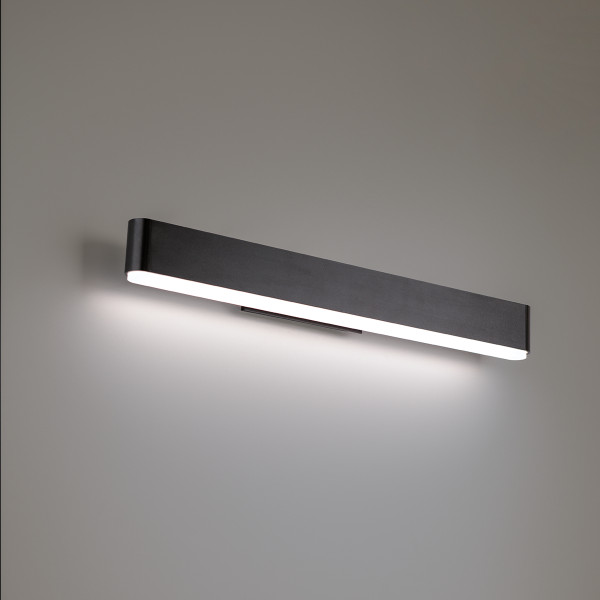 manufacturer_finish:Black|light_output:749.00lm|color_temperature:2700K