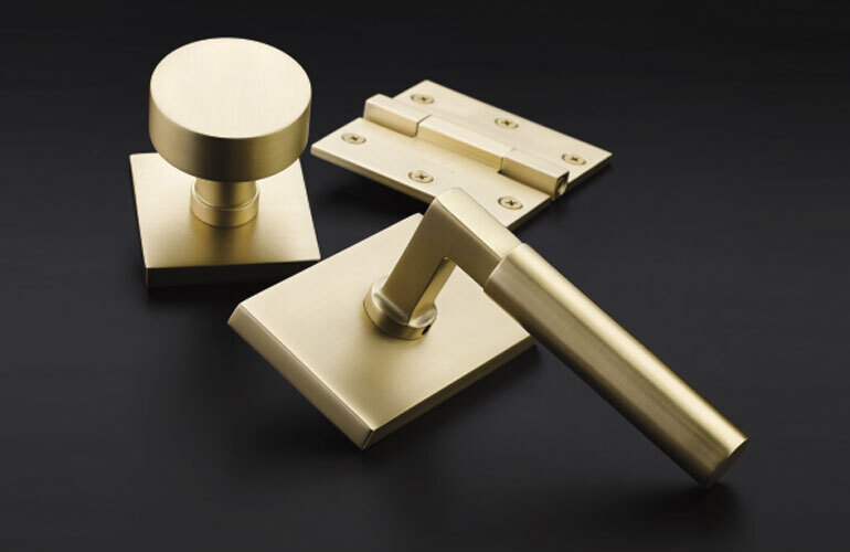 Door Knobs & Levers