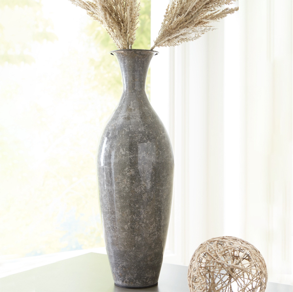 Ceramic vase