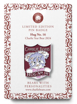 Pin Badge Hug 16