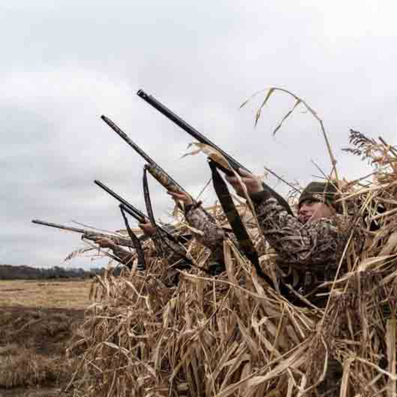 Fully Adjustable Grass Boat Blind  Boat blinds, Duck hunting boat