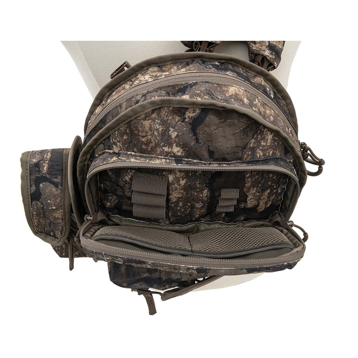 ALPS OutdoorZ Ambush Sling Lightweight Pack | Rogers Sporting Goods