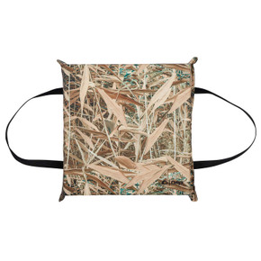 Onyx Throwable Foam Cushion Image in Marsh Camo