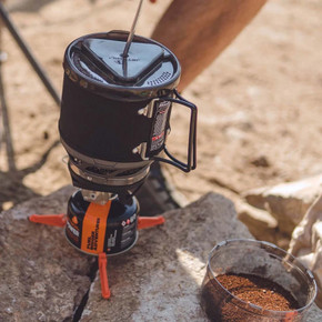 Jetboil Silicone Coffee Press - Grande In-the-Field Image