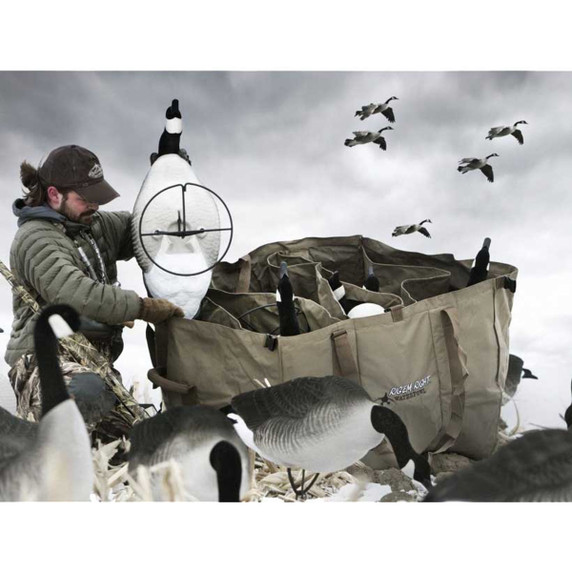 Rig'Em Right X-Large 6 Slot Decoy Bag Mood Image