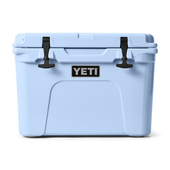 Yeti Tundra 35 Hard-Sided Cooler Image in Big Sky Blue