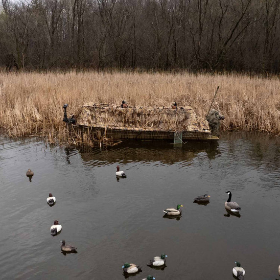 Field Image of the Beavertail 2200 Series Waterfowl Boat Blind.