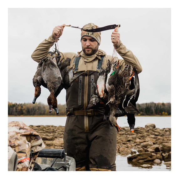 Heyday Bare Strap Waterfowl Tote Kit Field Image