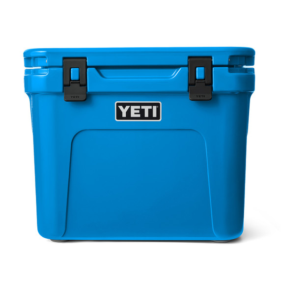Yeti Roadie 32 Wheeled Cooler Front Image