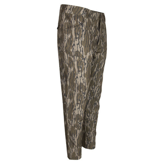 side image of Rogers Toughlite Pant with Bug Protection in mossy oak Original Bottomland.