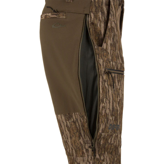 Side Zipper Image of the Drake MST CommandXT Softshell Pant.