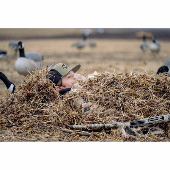 Beavertail Rampage Backpack Blind in use image