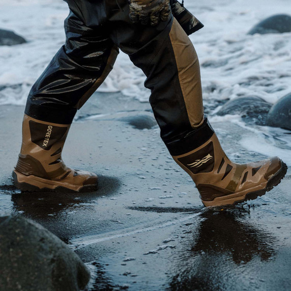 Sitka Delta VentLite Zip GTX Wader In-the-Field Image