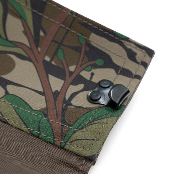 Rogers Sporting Goods Snake Gaiters Hook Image