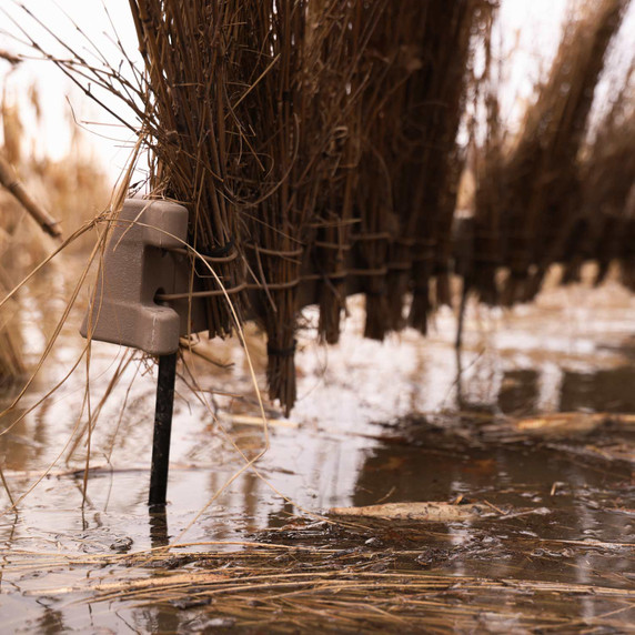  Fast Strike Complete Two-Arm Blind Lifestyle Closeup_2