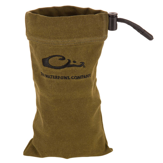 Image of the Waxed Canvas Shell Pouch in Olive