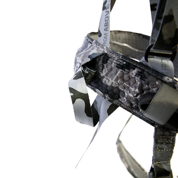 Buckle image of the Hawk Elevate Lite Harness.