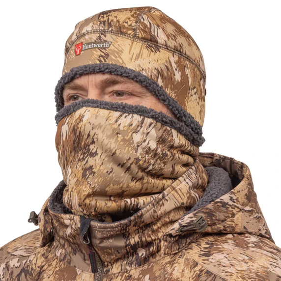In use image of the Huntworth Heat Boost Sherpa Merino Wool Blend Lined Gaiter.