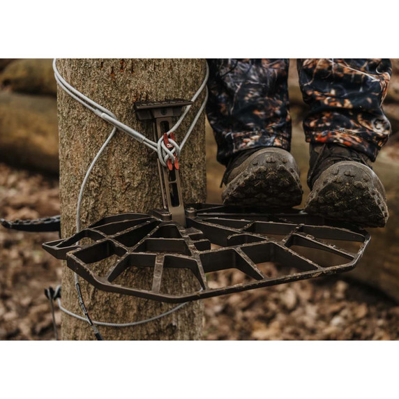 Bite Image of the Arsenal Rzr Mag3 Tree Saddle Platform.
