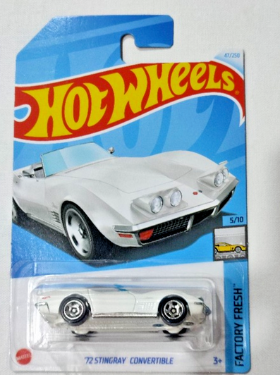 72 STINGRAY CONVERTIBLE WHITE FACTORY FRESH 5/10 SHORT CARD