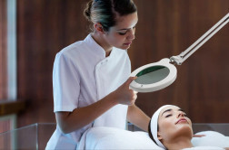 Daylight Co. MAG Lamp XL LED Magnifying Lamp for beauty treatments