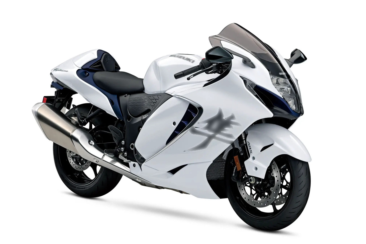 Aftermarket fairing kit for 2021 2022 2023 2024 Hayabusa GSX1300R pearl  brilliant white/metallic matte stellar blue scheme.