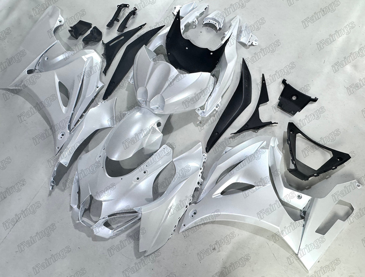 2017 to 2024 Suzuki GSX-R1000 Pearl White Faring Kit | iFairings