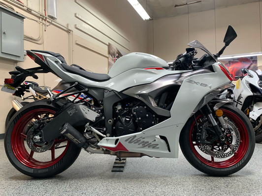 2024 2025 Kawasaki Ninja ZX-6R ZX6R 636 OEM fairing white/grey color 2024 2025 Kawasaki Ninja ZX-6R ZX6R 636 OEM fairing white/grey color