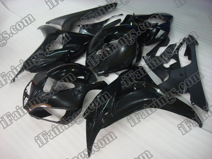 Honda CBR1000RR 2006 2007 glossy black fairing kits, this Honda CBR1000RR 2006 2007 plastics was applied in glossy blackgraphics, this 2006 2007 CBR1000RR fairing set comes with the both color and decals shown as the photo.If you want to do custom fairings for CBR1000RR 2006 2007,our talented airbrusher will custom it for you.