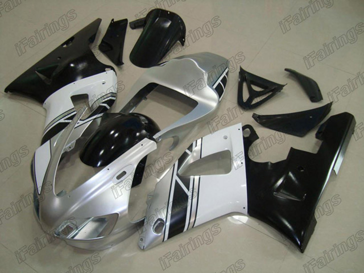 1998 1999 Yamaha YZF-R1 silver and black fairings