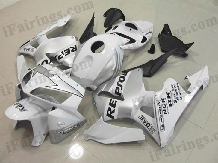 Honda CBR600RR 2005 2006 white repsol fairing kits, this Honda CBR600RR 2005 2006 plastics was applied in white repsolgraphics, this 2005 2006 CBR600RR fairing set comes with the both color and decals shown as the photo.If you want to do custom fairings for CBR600RR 2005 2006,our talented airbrusher will custom it for you.