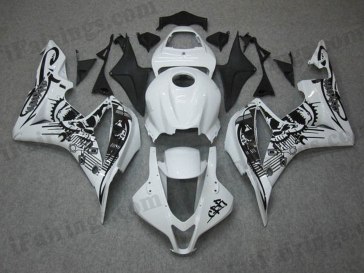 Honda CBR600RR 2007 2008 custom white fairing kits, this Honda CBR600RR 2007 2008 plastics was applied in custom whitegraphics, this 2007 2008 CBR600RR fairing set comes with the both color and decals shown as the photo.If you want to do custom fairings for CBR600RR 2007 2008,our talented airbrusher will custom it for you