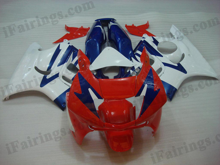 Honda CBR600 F3 1995 1996 red/white/blue fairing kits, 1995 1996 Honda CBR600 F3 red/white/blue plastic.This Honda CBR600 F3 1995 1996 fairing kits was applied in red/white/blue graphics, this 1995 1996 CBR600 fairing set comes with the both color and decals shown as the photo.If you want to do custom fairings for CBR600 F3 1995 1996,our talented airbrusher will custom it for you.