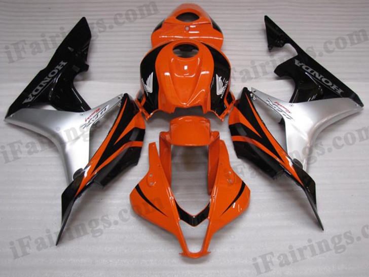 Oringal quality fairings for 2007 2008 Honda CBR600RR with orange,silver and black color scheme/graphcis. These aftermarket fairing kits are oem factory quality, fast shipping and easy installation. The replacement fairings for 2007 2008 CBR600RR can be customized