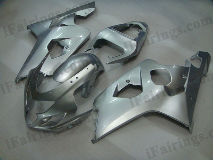 OEM quality fairings and body kits for 2004 2005 Suzuki GSXR600/750 with silver color scheme/graphics, these fairing kits are oem quality, fast shipping and easy installtion. More factory color-matched fairings for GSXR600/750 2004 2005, team race replica fairings and custom fairing sets for Suzuki GSXR600/750 2004 2005, please browse iFairings.com.