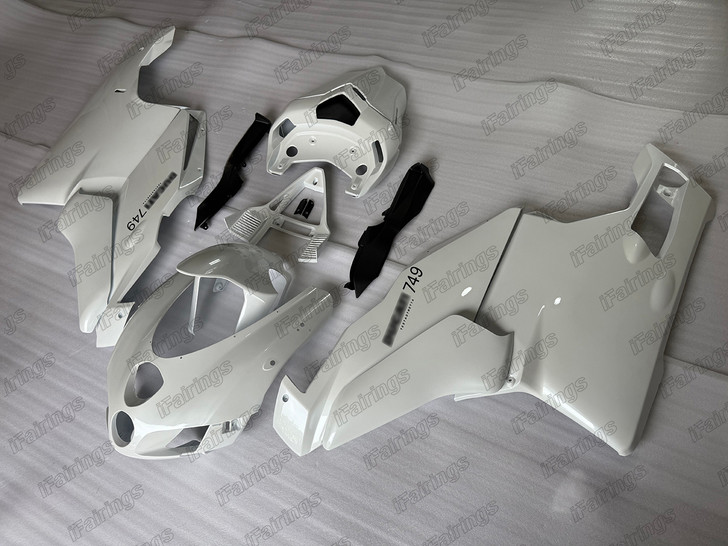 Aftermarket fairing for 2005 2006 Ducati 749 999 pearl white color.