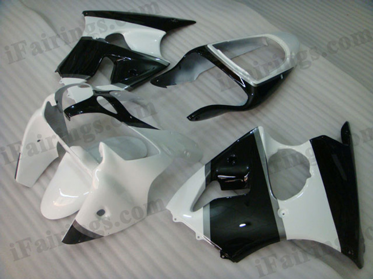 aftermarket fairings and bodywork for 2000 2001 2002 Kawasaki Ninja ZX6R, this motorcycle fairings are replacement plastic with various graphics,  they are top quality and oem fairing quality comparable. All the bodywork panels are pre-drilled and 100% precise fit factory bike.
