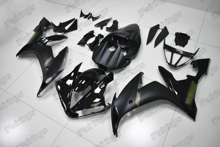 2004 2005 2006 Yamaha YZF-R1 black fairing